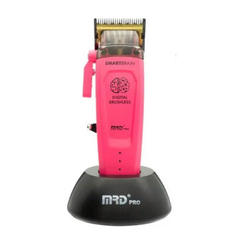 Pinker MRD Pro Haarschneider frontal in schwarzer Ladestation