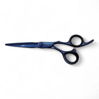 Phullcutz e-kwip+ Neptune 575 Haarschere in blauem Metallic-Finish mit schwarzen Fingerringen für präzise Schnitte beim…