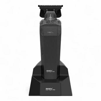 Phullcutz MRD Pro GMT-666 Cyborg Track Trimmer Schwarz auf Ladestation für präzise Konturen und Fade-Schnitte