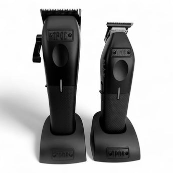 Phullcutz TPOB PLAY Blackout Clipper und Trimmer Set mit Ladestationen in mattem Schwarz für professionelle Haarschnitte