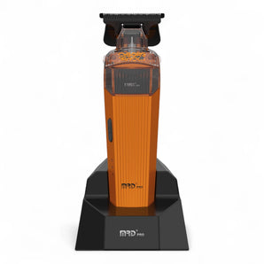 Phullcutz MRD Pro GMT-666 Cyborg Track Trimmer Orange mit schwarzem Schneidkopf in Ladestation für präzise Konturen