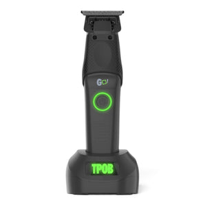 Phullcutz TPOB GO! Trimmer Blackout Edition in Schwarz mit Ladestation und leuchtender grüner LED-Anzeige