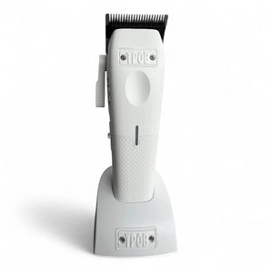 Phullcutz TPOB Mini PLAY Clipper in Whiteout Edition mit Ladestation, kompaktes Design und XO PLAY Klinge