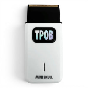Phullcutz TPOB Mini Skull Shaver in Weiß mit goldenen Anti-Allergie-Folien und kompaktem Design
